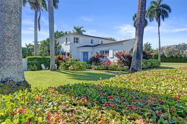 Building Photo - 940 Hollywood Blvd