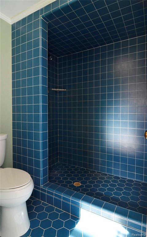 Building Photo - 8152 Fairfield Cir