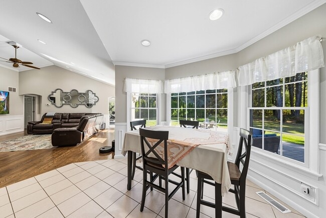 Building Photo - 9 Ridge Rd