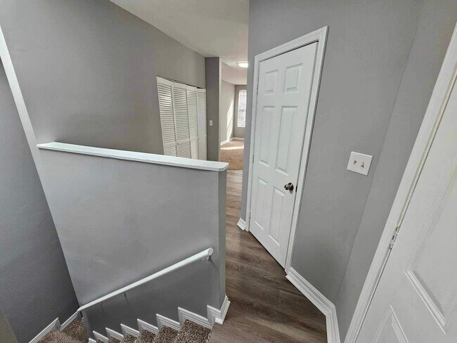 Building Photo - 2412 Huron St