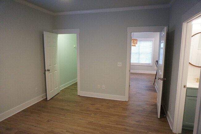 Building Photo - 2BR/2BA Condo in Trolley Path - $1,650/month Pet Friendly*