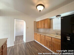 Building Photo - 9202 Silver Hill