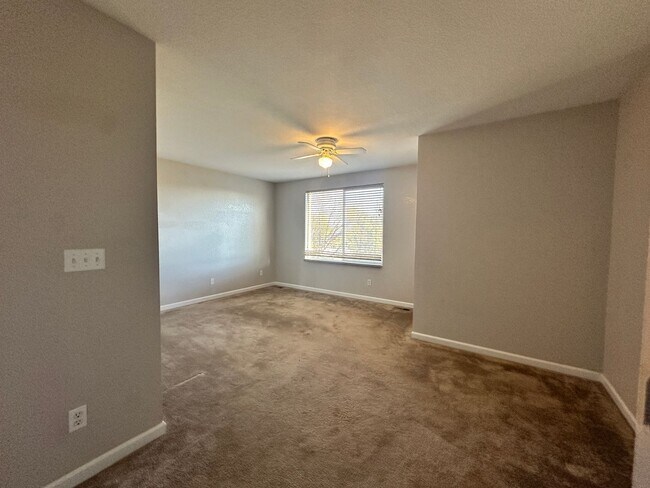 Building Photo - Single Family Home for Rent!