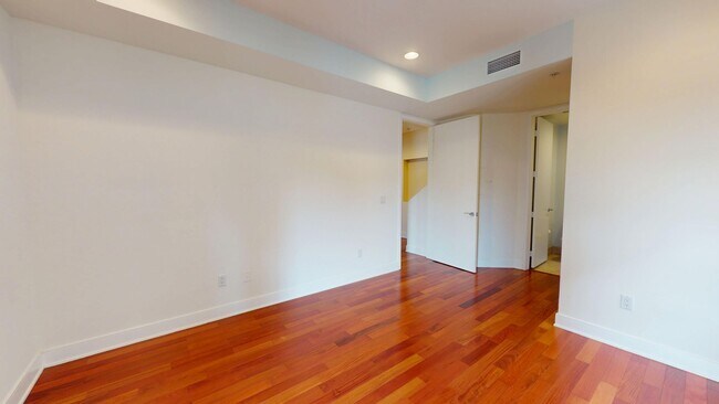 Building Photo - Luxurious Condominium | Rooftop Deck with Bay and Downtown Views