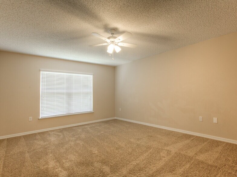 Building Photo - 239 Pleasant Gardens Dr