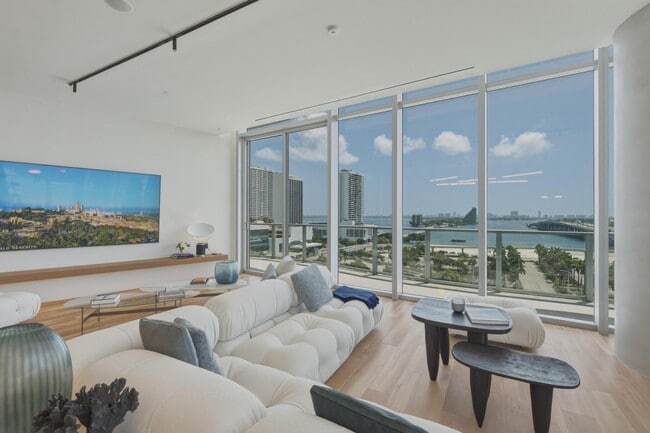 Building Photo - 1400 Biscayne Blvd