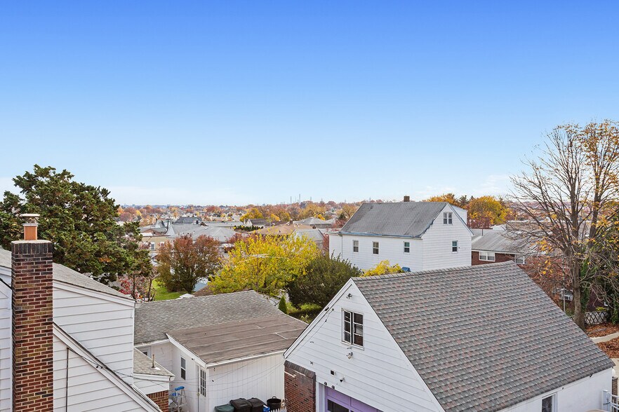 Building Photo - 145 Arnot St