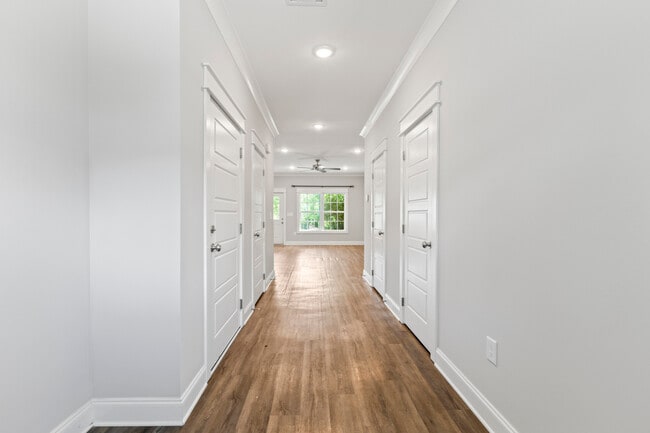 Building Photo - 1428 Gatewood Pl