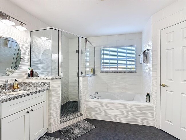 Building Photo - 4608 Cumbrian Lakes Dr