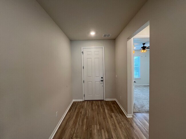 Building Photo - 5625 Cedar Chase Dr