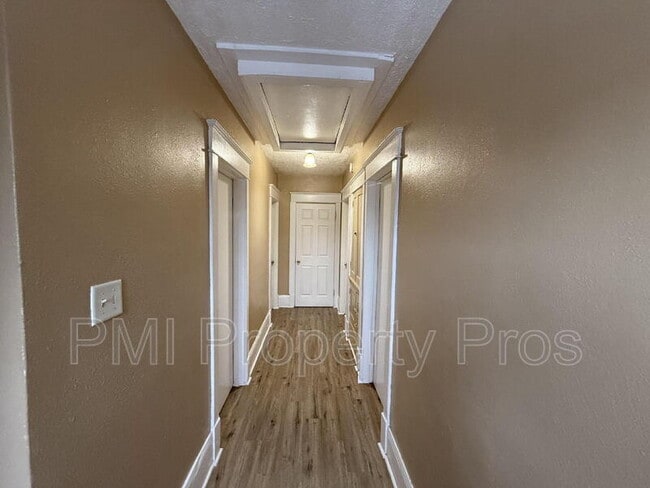 Building Photo - 6901 N 42nd St