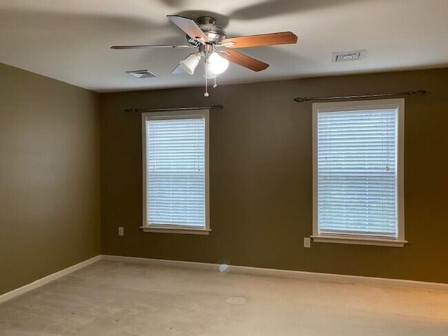 Building Photo - 448 Waterleaf Court
