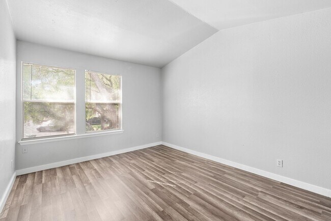 Building Photo - PM2-AUS7505 Saint Amant Pl
