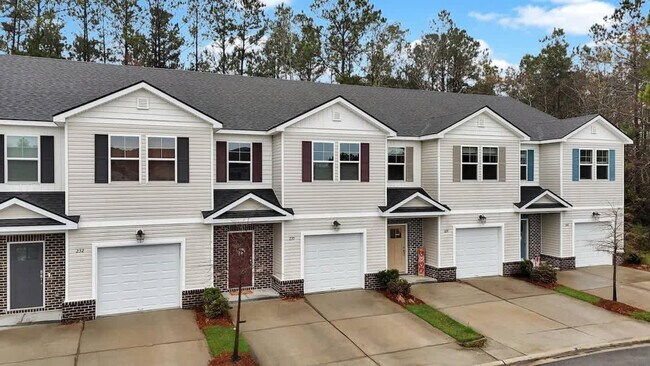 Building Photo - 230 Sonoma Dr