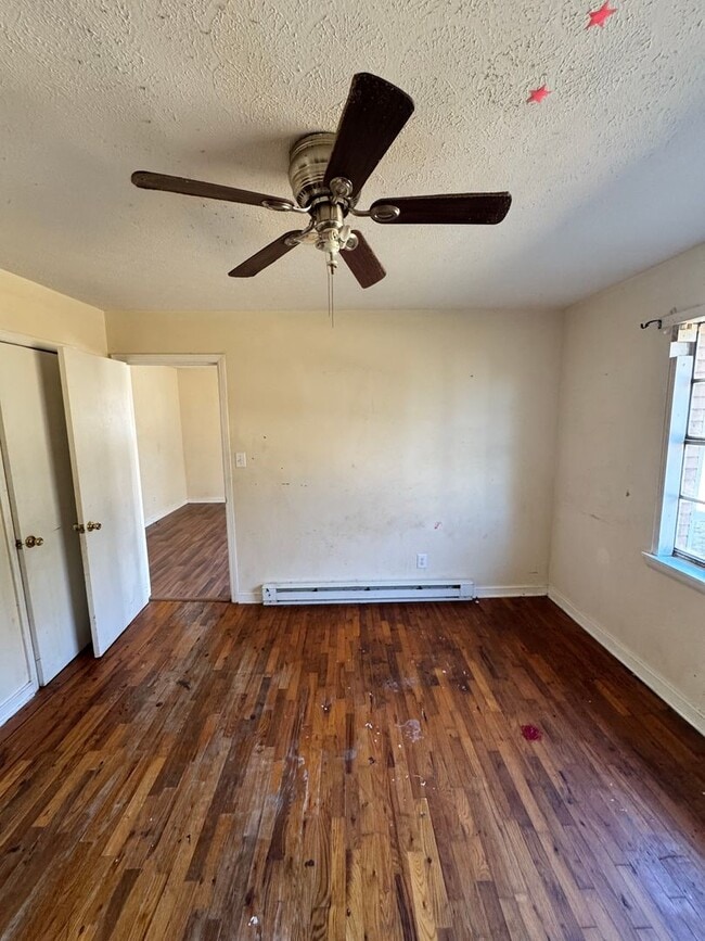 Building Photo - 132 Woodland Ave