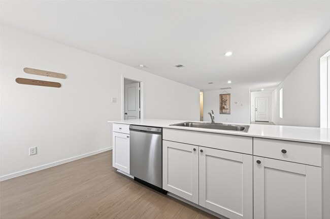 Building Photo - 6269 Alder Crk Dr