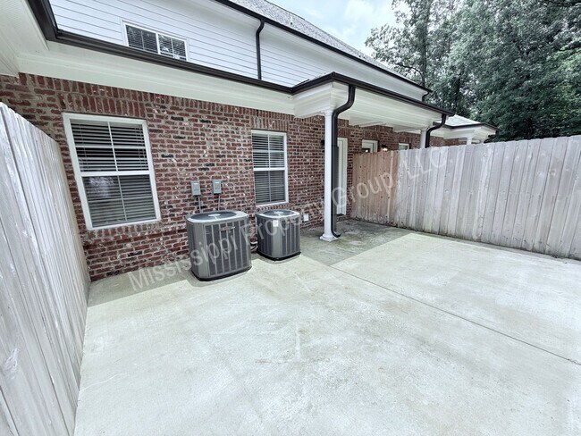 Building Photo - 4088 Fieldstone Lp
