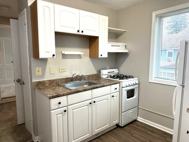 Building Photo - 441 Addison St