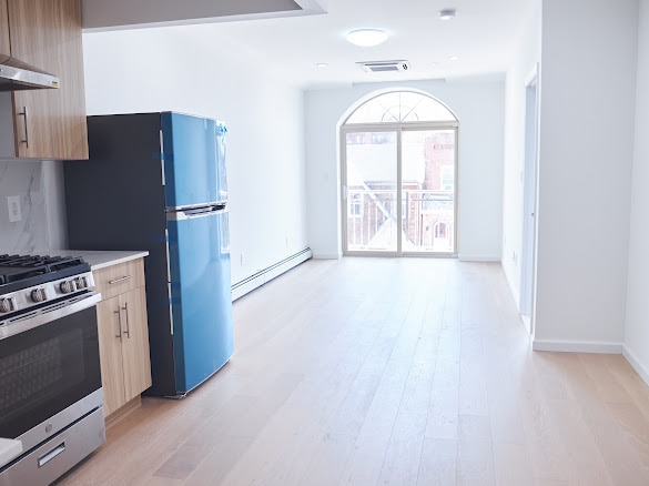 Building Photo - 39-56 58th St