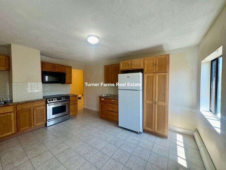 Primary Photo - 120 Jaques St