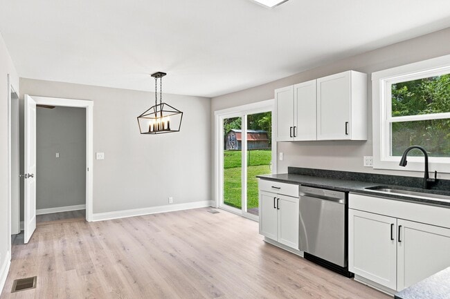 Building Photo - 508 Hiawatha Cir