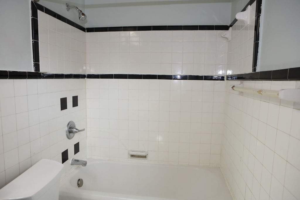 Building Photo - 603 Mayflower Dr