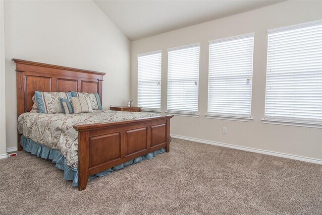 Building Photo - 4105 Comanche Dr