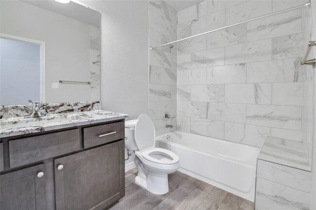 Building Photo - 629 County Rd 306