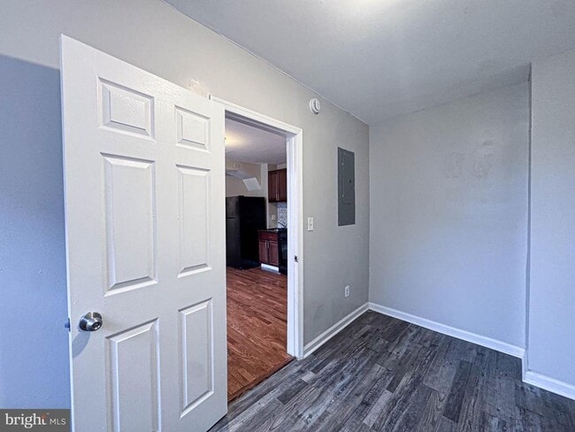 Building Photo - 4630 Hillside Rd SE