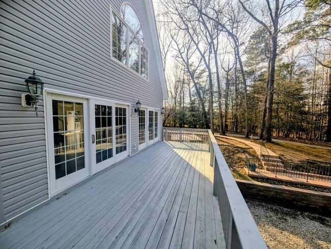 Building Photo - 8522 Croaker Rd