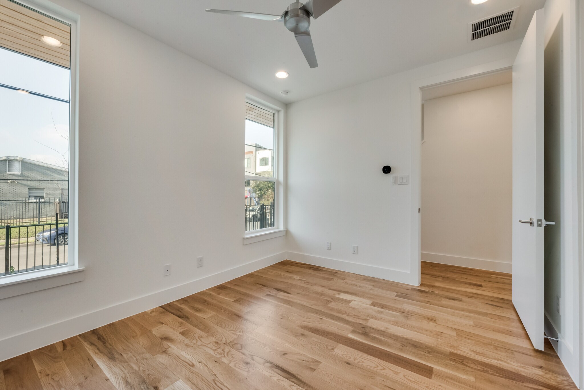 Building Photo - 1906 Annex Ave