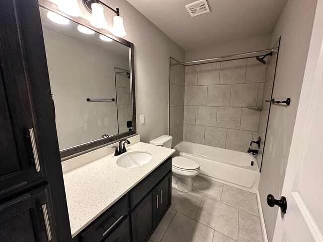 Building Photo - 4 Bed, 2 Bath Home for Rent in Edmond (Dee...