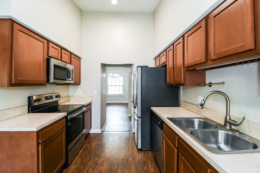 Building Photo - 10831 Losco Jct Dr