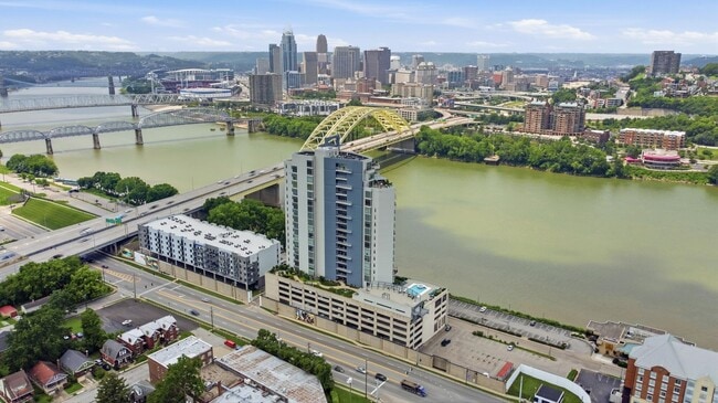 Building Photo - 400 Riverboat Row