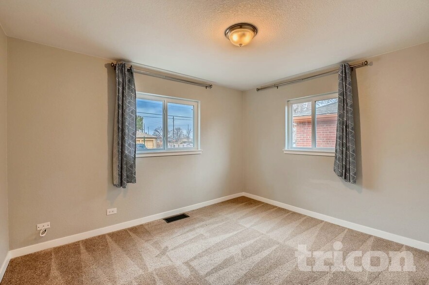 Building Photo - 3290 Magnolia St