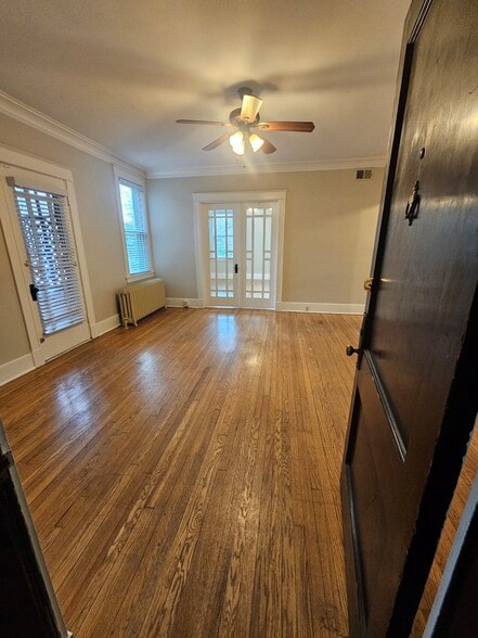 Building Photo - 212 S Willett St