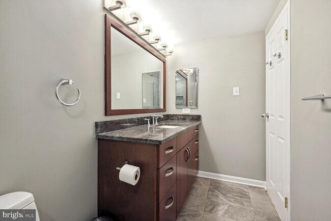 Building Photo - 1530 Key Blvd