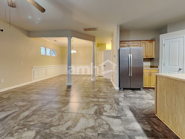 Building Photo - 90 Summer Hill Way