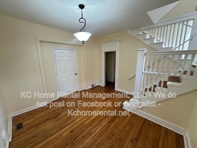 Building Photo - 2826 Harrison St