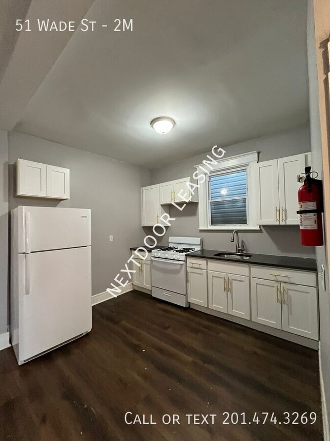 Building Photo - 51 Wade St