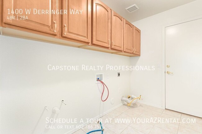 Building Photo - 1400 W Derringer Way