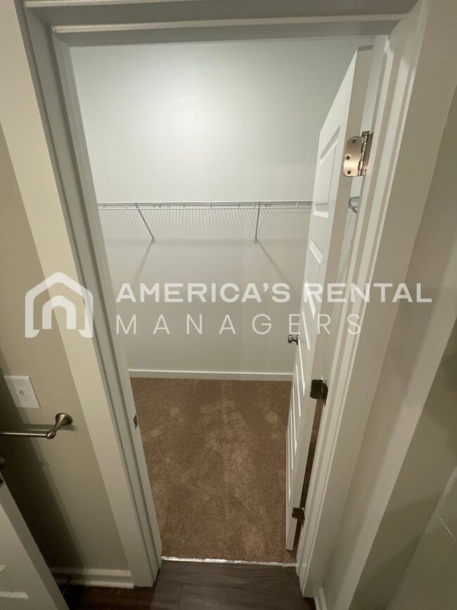 Building Photo - Home for Rent in Oak Grove, AL!!! Available to View Now!