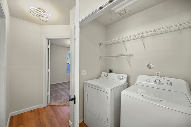 Building Photo - 9718 Coyote Creek Dr