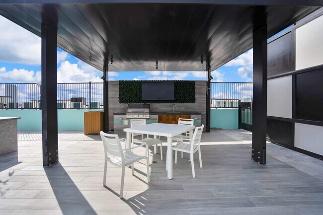 Building Photo - 1111 Shepherd Dr