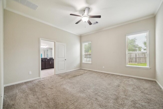 Building Photo - 1539 Giles Dr