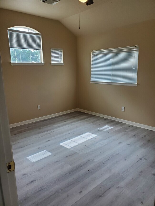 Building Photo - 21119 Normand Meadows Ln