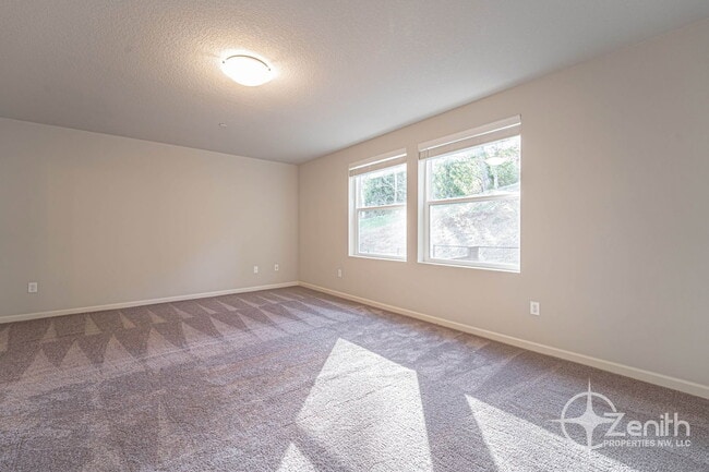 Building Photo - 4261 S Cloverhill Wy