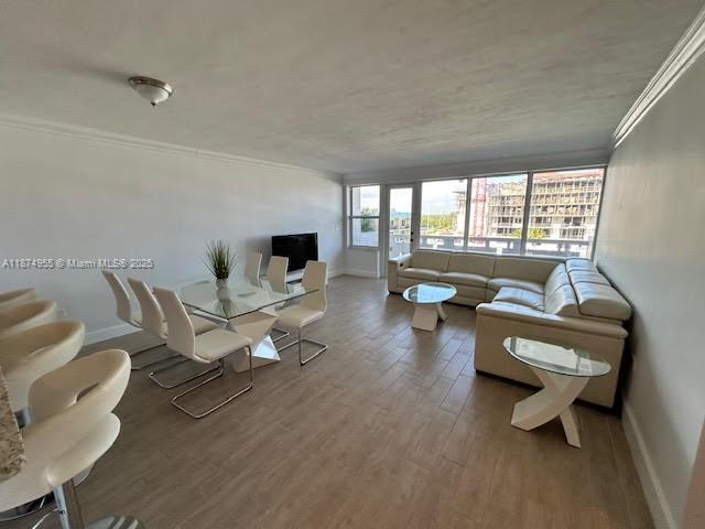 Building Photo - 3111 N Ocean Dr