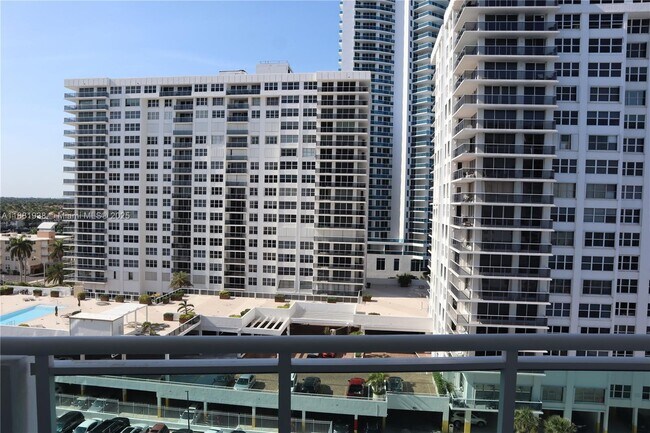 Building Photo - 3001 S Ocean Dr