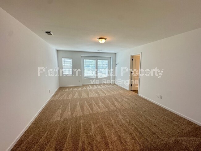 Building Photo - 1005 Ramon Dr